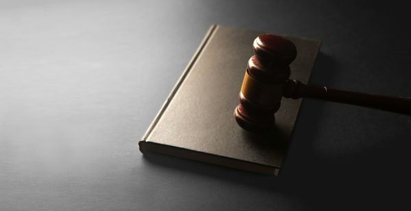 Nous avons comparé les avocats en droit du travail à Versailles